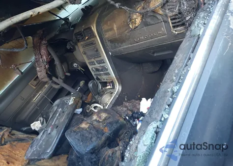 2010 Lincoln Mkx z USA, uszkodzony, nr VIN 2LMDJ8JC6ABJ31553